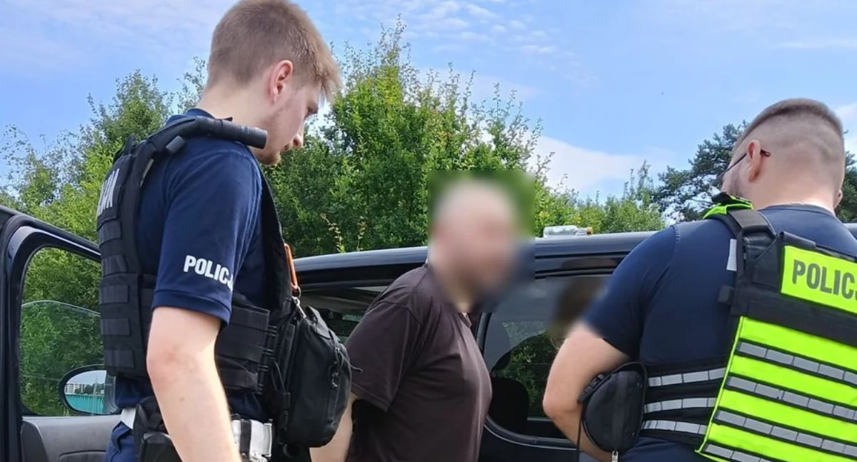 Kronika kryminalna, wokół zbiornika Świętokrzyska Mężczyzna jeździł autem między przechodniami - zdjęcie, fotografia