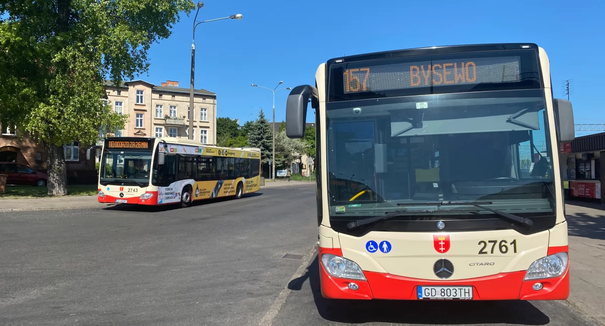 Transport miejski, przewoźnicy liniach podmiejskich Podpisano umowy - zdjęcie, fotografia